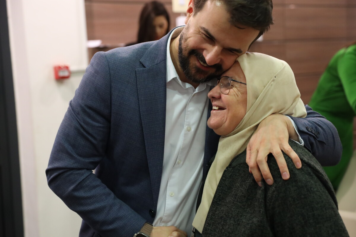 Tradicionalni bajramski prijem: Načelnik Nermin Muzur ugostio gotovo 100 supruga šehida 