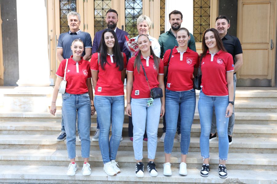 Odbojkašice Igmana u Ministarstvu kulture i sporta KS, prijemu prisustvovao i načelnik Muzur