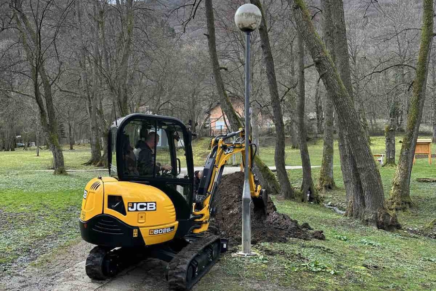 Radovi na Vrelu Bosne, uskoro nova rasvjeta i videonadzor